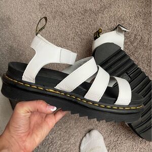 Dr Martens short platform sandal